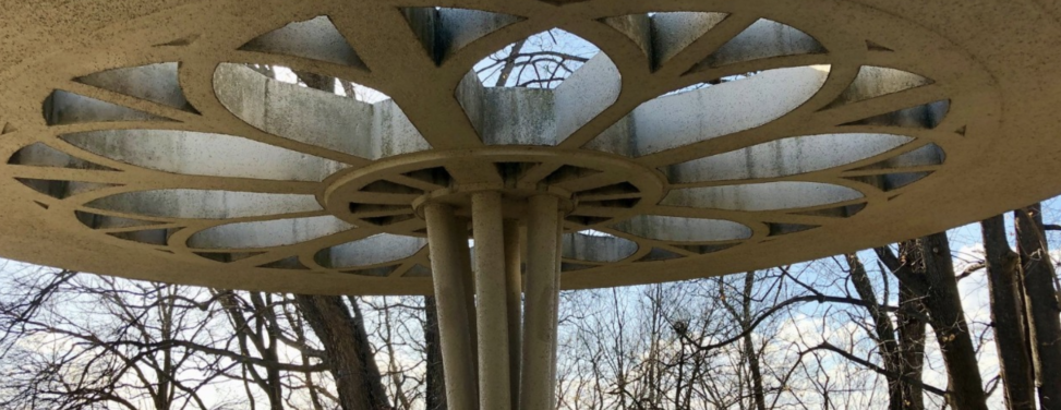 A portion of the Bellevue Hill Park pavilion, which leads to the Daniel J. Ransohoff Overlook of Cincinnati. Photo: Warren LeMay.